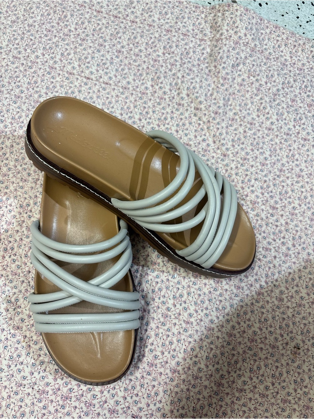 Madewell Tan Footbed Sandals with Light Gray Strappy Upper - Picture 2 of 6